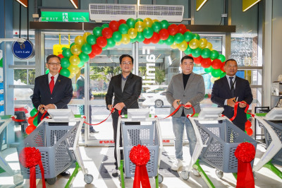群創「智能購物車」在全家超商亮相  明年進軍日本