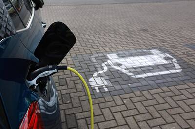 沒錢了？德國電動車補貼提前退場