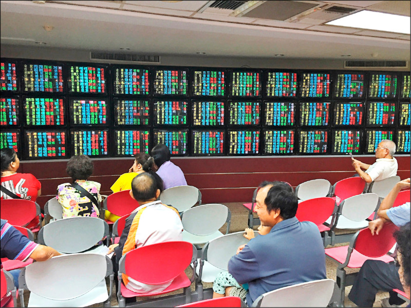 盤勢分析》外資休長假 電金走跌 台股翻黑