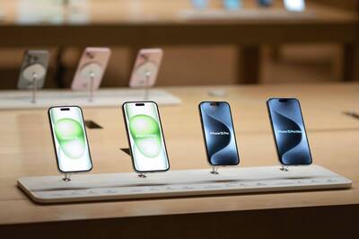 巴克萊估2024年iPhone需求疲軟 降評蘋果