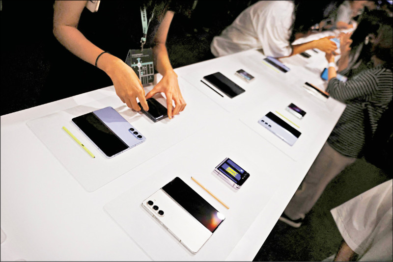 〈財經週報-熱門族群〉折疊機趨勢來襲 軸承廠今年營運續強