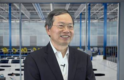 「妖股」美超微何方神聖？美媒揭CEO梁見後是台灣人