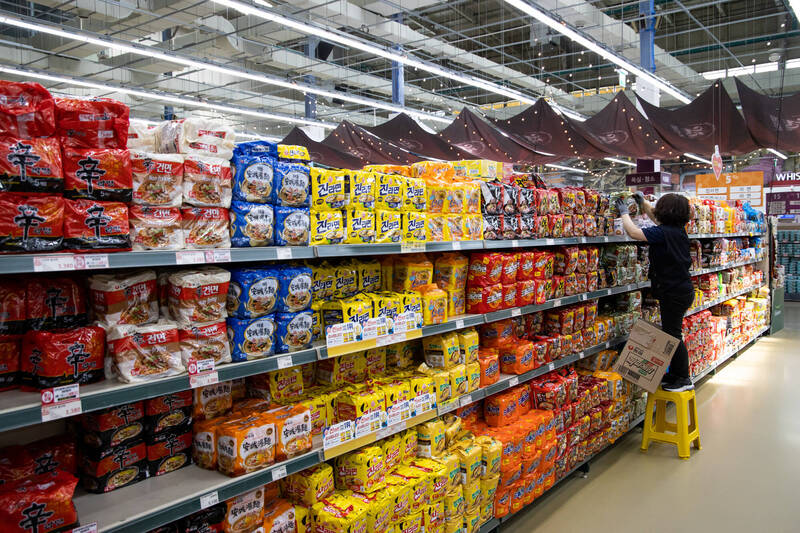 南韓4月泡麵出口衝破1億美元 創單月歷史新高