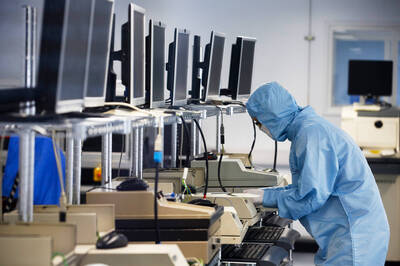 受益AI熱潮 英國晶片商IQE計畫來台IPO