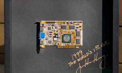 黃仁勳金筆簽名經典GPU 輝達公布贈送方法