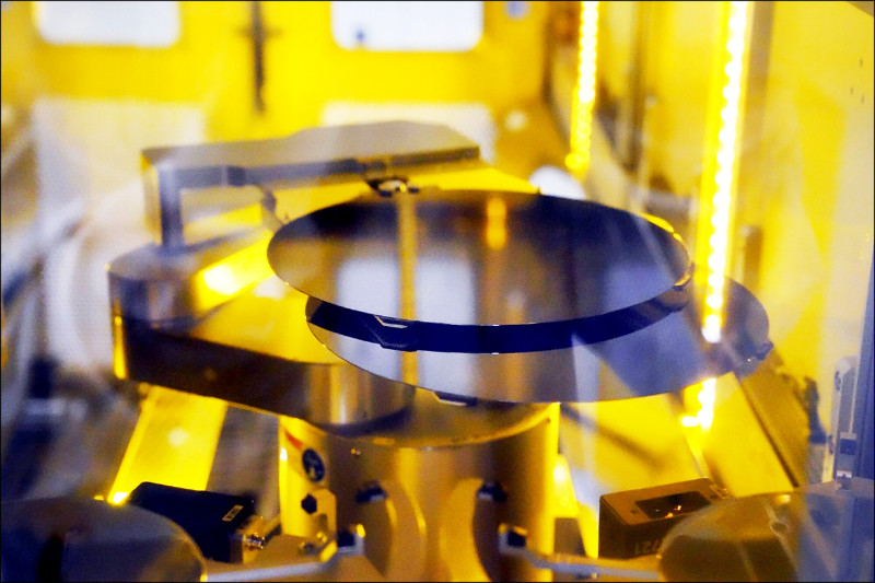 〈財經週報-2025年亮點產業〉ASIC 2.0來臨 外資唱旺IC設計