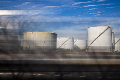 API：美國原油庫存上週大減402.2萬桶