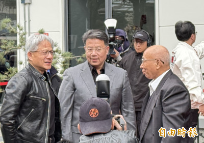 抵達矽品展現親和力  傳黃仁勳會去逛逢甲夜市