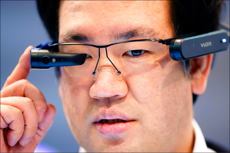 廣達投資美國Vuzix 智慧眼鏡導入先進AI