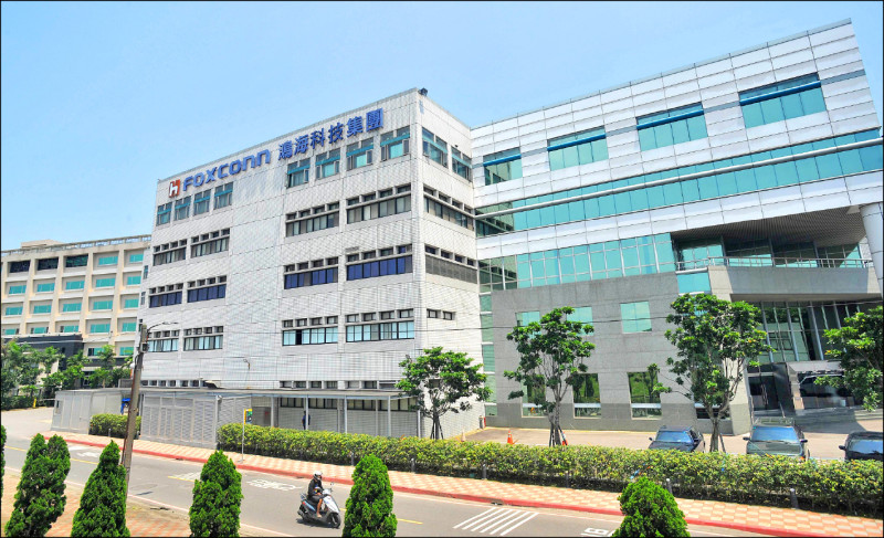 鴻海、大立光2月營收創同期新高