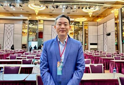 台灣首個AI大型語言模型 鴻海4周完成訓練、輝達助攻