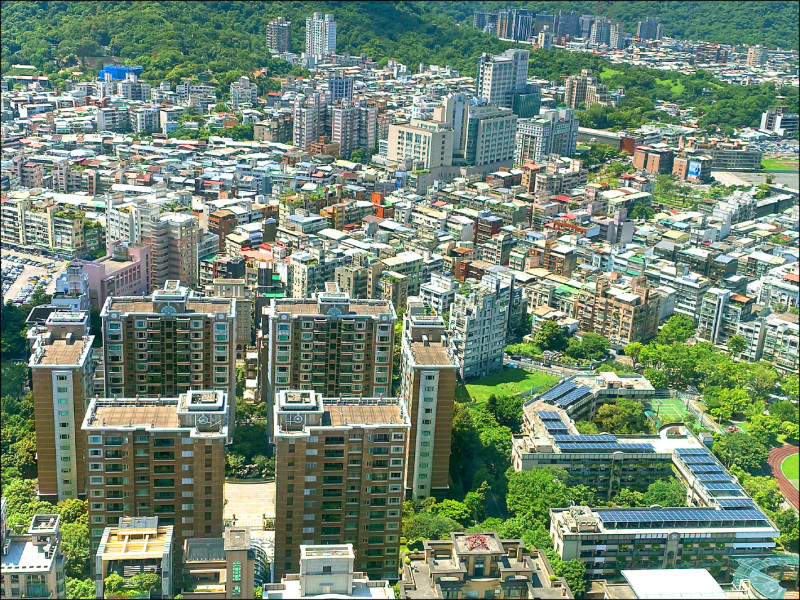 財經青紅燈》股房共振