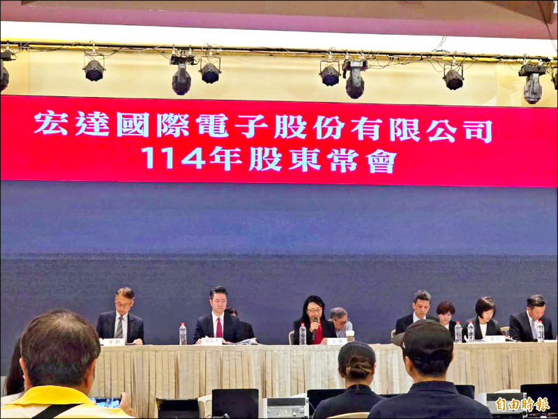 股東會速報》賣團隊與工廠 宏達電明年可望配息