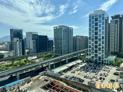 房市最冷夏天》檯面上下「讓價」花招多  新案房價漸守不住