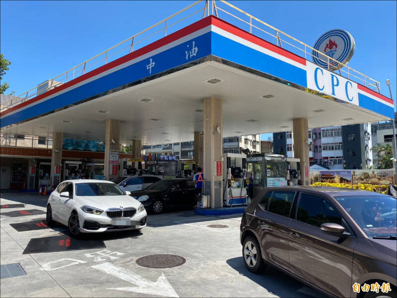 加油族注意！ 明起汽、柴油價格各調漲0.2元及0.3元