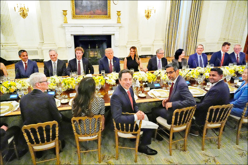 白宮宴請科技巨頭／川普放話：半導體關稅相當可觀