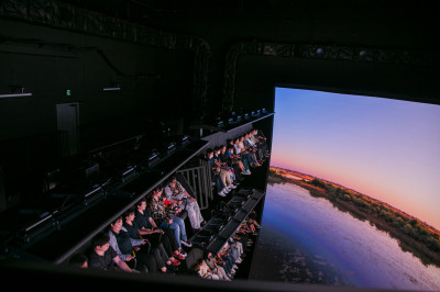 智崴LED飛行劇院 打進日本豪斯登堡樂園