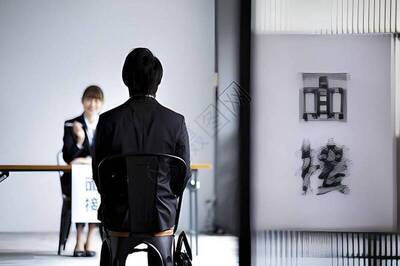 日銀大砍應屆畢業生職缺、只剩20％ ! 日媒曝 : 3巨頭現在最愛「這類人才」