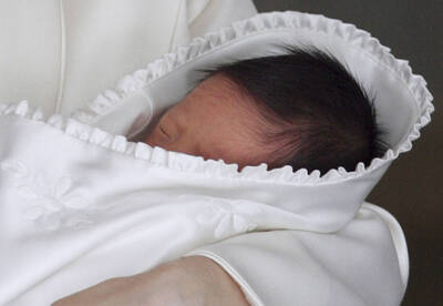 22歲年輕媽媽開價1.4萬賣3個月大女嬰 結果慘了