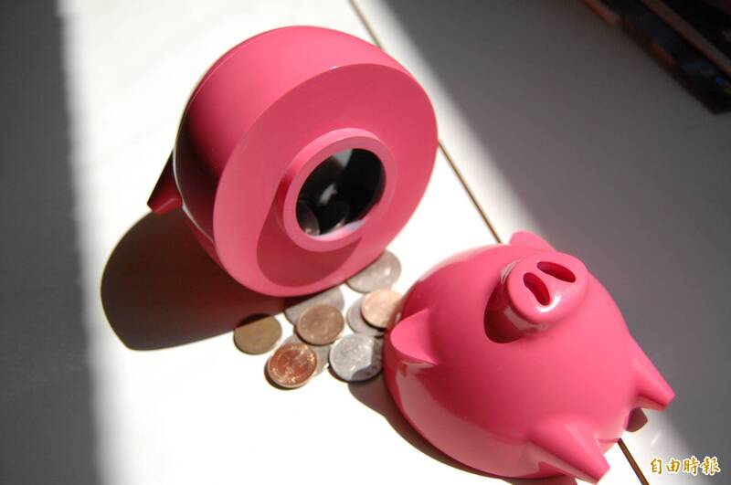 年輕人怎麼存錢？22歲大學生靠兩招存百萬 網友熱議「這時期」最易累積財富