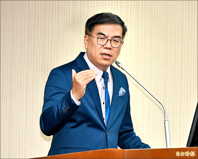 水面光電板環評機制 年底前提出