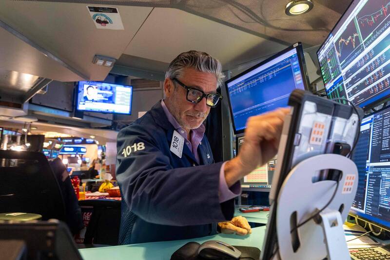 美股收盤》企業財報助攻道瓊逼近47000點 台積電ADR跌逾1％