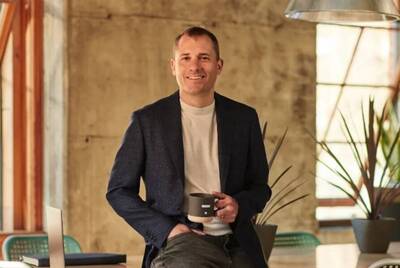 他為還學貸狂打工 如今創業翻身「銷售額破314億元」親曝成功祕訣