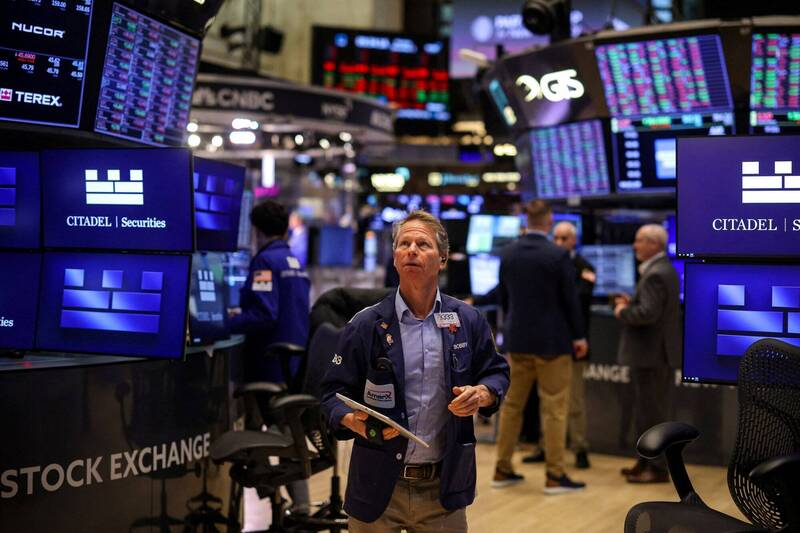 美股收盤》比特幣暴跌！美股全收低 台積電ADR跌1.31％