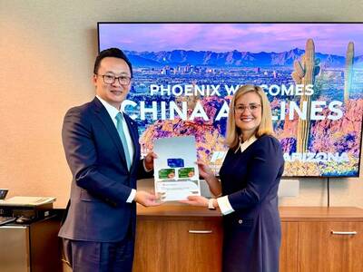 華航首航美國鳳凰城  高星潢：符合國人人流、物流需求
