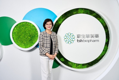 老花眼不用手術  東生華製藥將引進緩解老花眼藥水