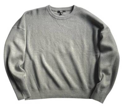 不怕被笑老氣！UNIQLO這款經典單品衛衣令人改觀