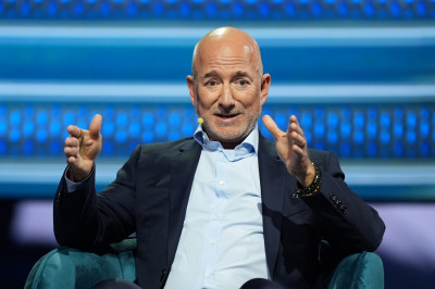 AI泡沫化疑慮升高  去年20大科技富豪逢高賣股套現近6000億