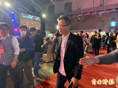 廣達旺年會來了！副總楊麒令：今年AI業務貢獻繼續三位數成長