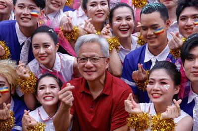 記憶體價格瘋漲   富爸爸「黃仁勳」1招霸氣挺你