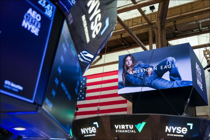 〈財經週報-國際財經焦點〉華爾街掀AI恐慌交易 美股主要指數全收 ...