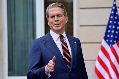 油價不暴衝了？貝森特：伊朗油輪可通過荷姆茲海峽