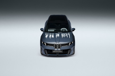 變色車成真！BMW搶下全球首發  E Ink登上量產車 &nbsp;