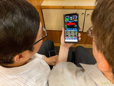 沒AI就悲哀2》財富K型化！1年6.6兆瘋AI 家庭財富買股勝買房