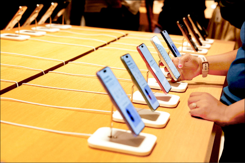 iPhone 18成本暴增38％ 手機漲價潮蠢動