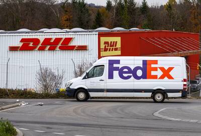 快翻帳戶！FedEx、UPS、DHL啟動美國關稅退款 拿錢細節一次看