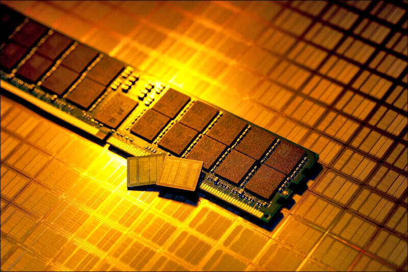 10個月飆漲逾5倍！AI伺服器需求爆發　DDR5衝破2000美元