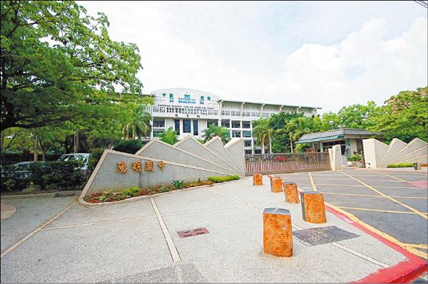<攻防對策本部>家長寄戶口 校方上門突檢