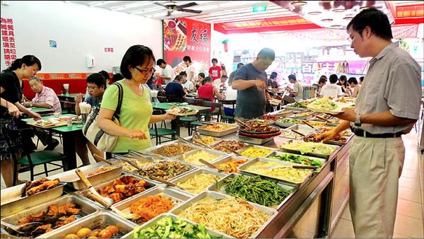薄利多銷 台中自助餐 40元吃到飽