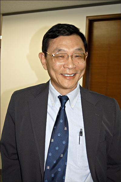 半導體兄弟檔 獎助學子圓父夢
