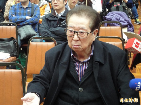 彰銀股東會煙硝味濃 阿土伯氣到要從13樓跳下