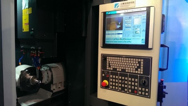 工研院發表搭載國產高階CNC控制器工具機