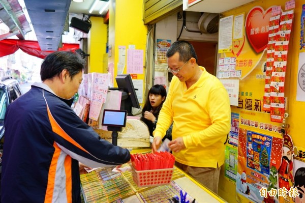 連槓21期威力彩今晚開獎 頭獎上看12.5億元
