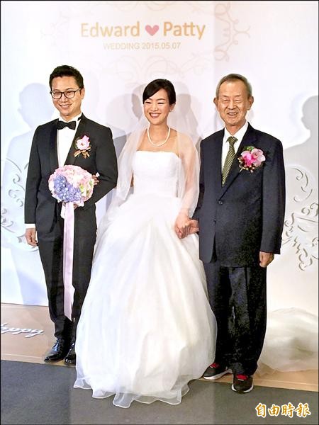 鑽石單身女 寶成執行長蔡佩君婚了