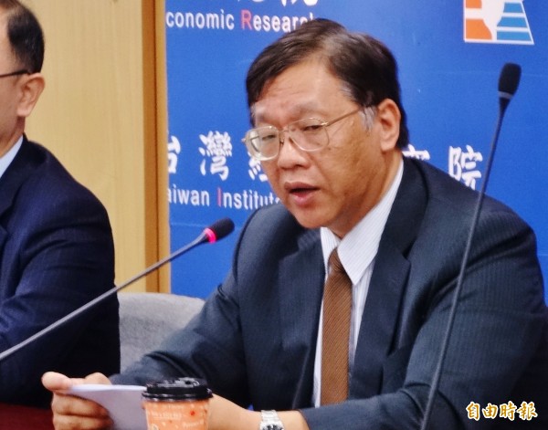 逆風漸強! 4月製造業、服務業景氣雙雙下滑