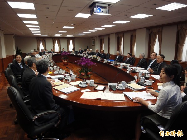 最長利率不變？央行理監事會議將決定 - 自由財經